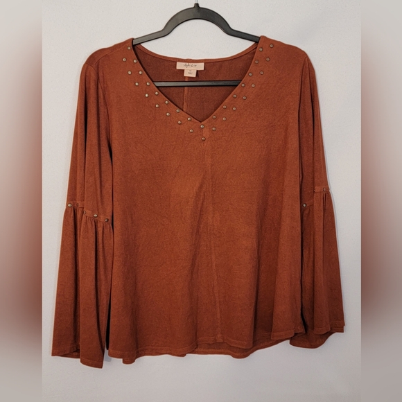 Style & CO Terracotta Top with Studded V-Neck Size M - Picture 1 of 6